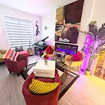 Edith Gate Luxe Bedroom 2 Homestay